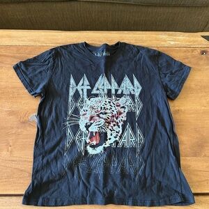 Def Leppard Leopard Graphic Tee - Black